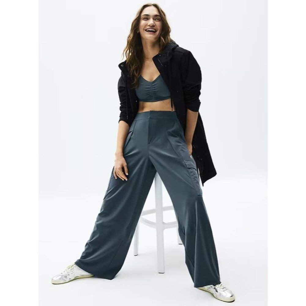 New Athleta 8 Pinnacle High Rise Cargo Trouser Eden Blue Size 8